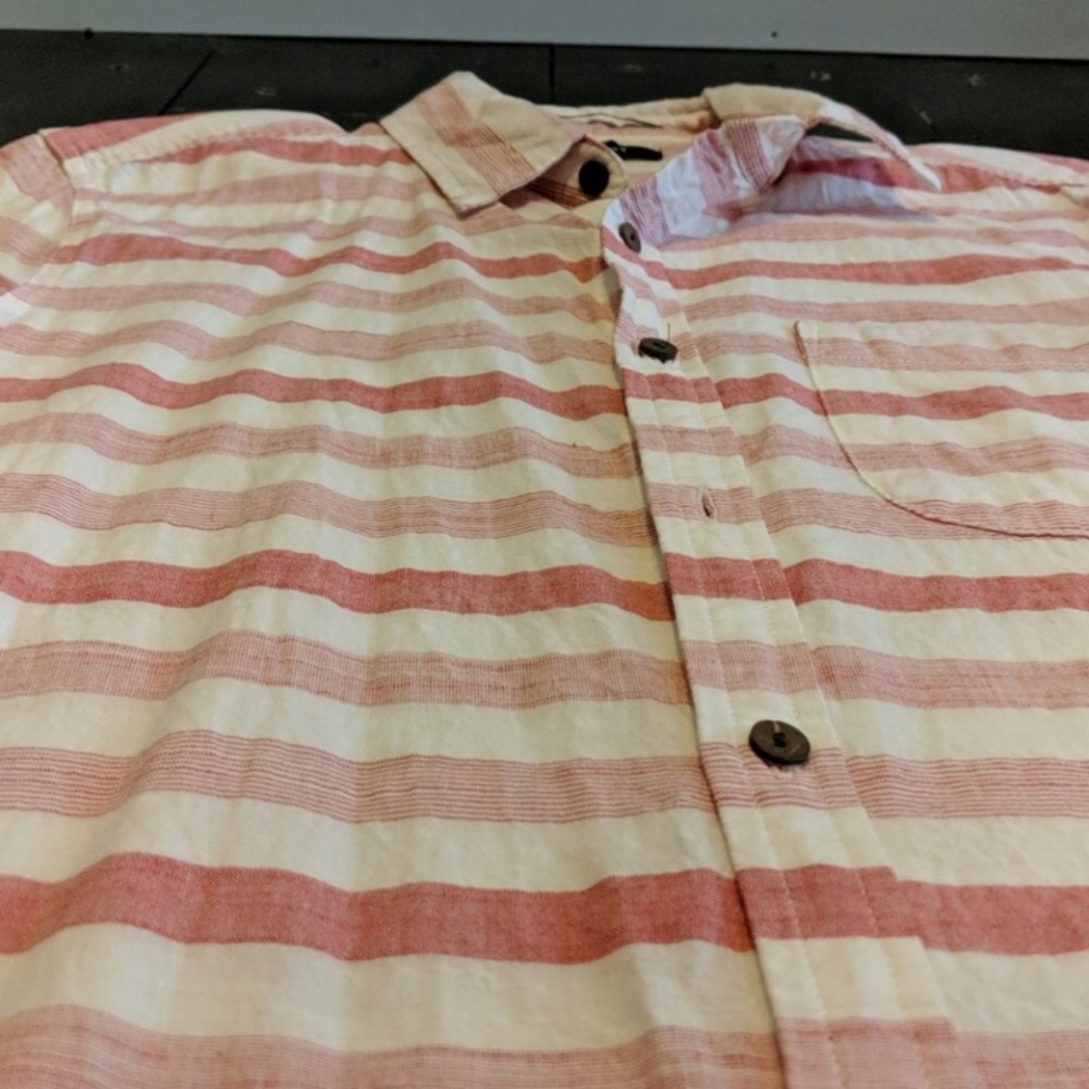 21 Men Button Up - Picture 3 of 4